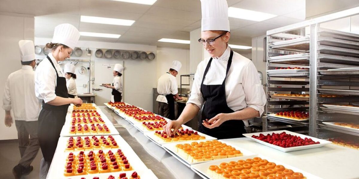 тістечка-миколаїв-1080x675